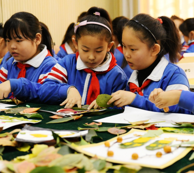现在许多家长不用再舍近求远真金白银夯实教师根基变革的温度